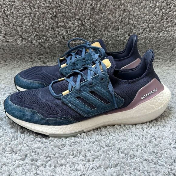Adidas Women’s Ultraboost Running Shoes, Size 12 - Picture 1 of 8